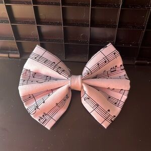Mini music note bow